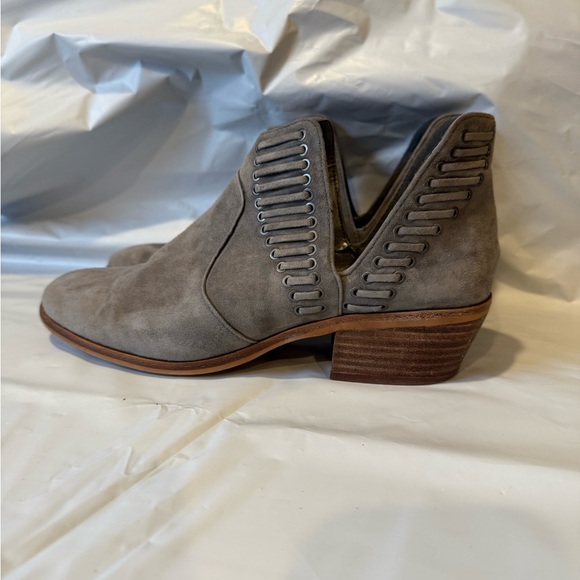 Vince Camuto Gray Ankle Boots - Picture 2 of 8